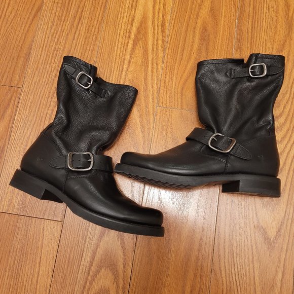 FRYE VERONICA SHORT US7 レザーエンジニアブーツ Frye Women's Veronica Short Boot | Washed and Oiled, Leather